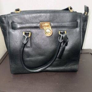 MICHAEL Michael Kors Black Shoulder Bag with Gold Hardware